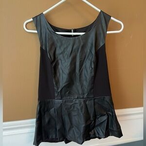 Kensie Women’s Black Faux Leather Peplum Sleeveless Top Size S Goth Whimsigoth